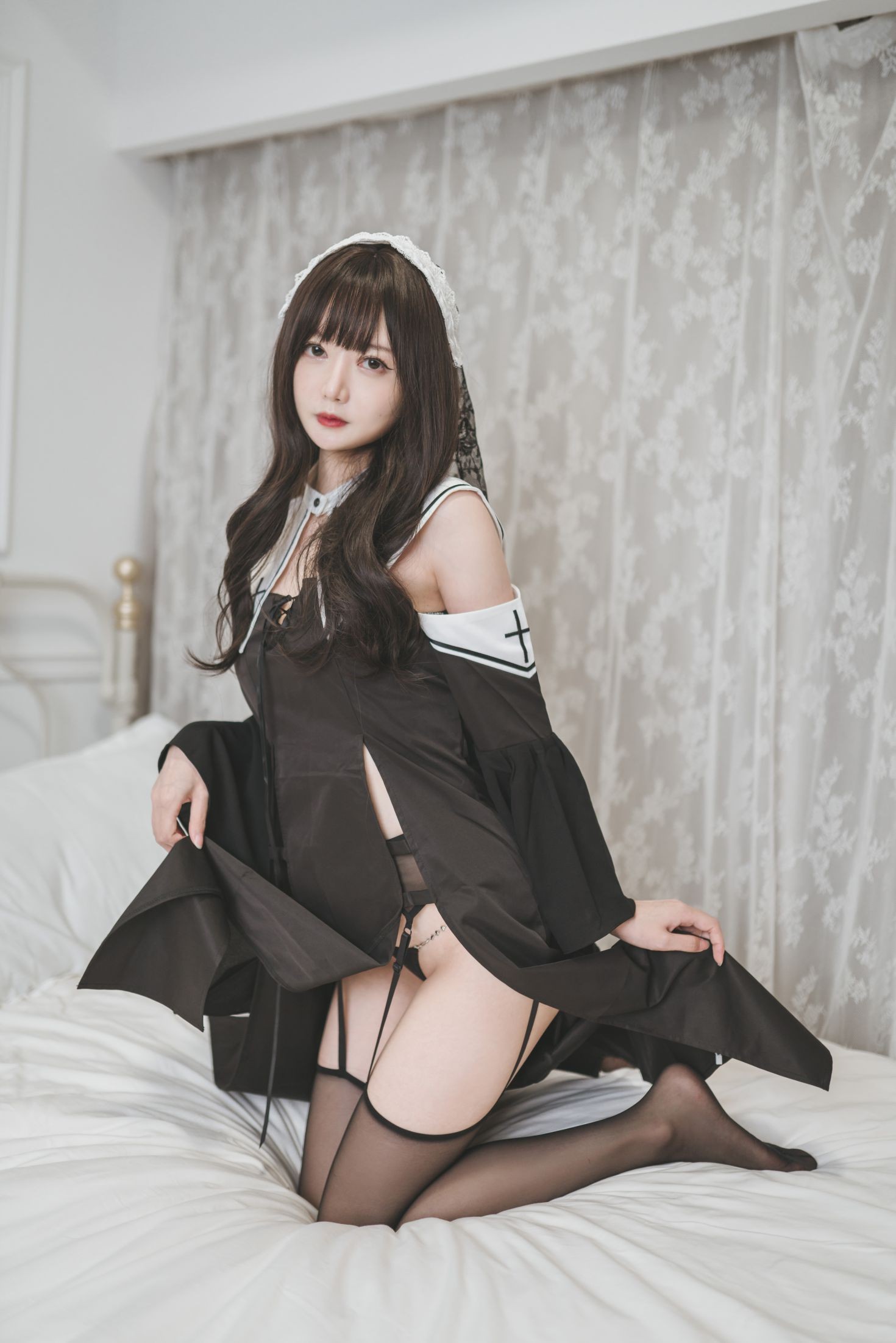 51酱-Cosplay黑丝修女